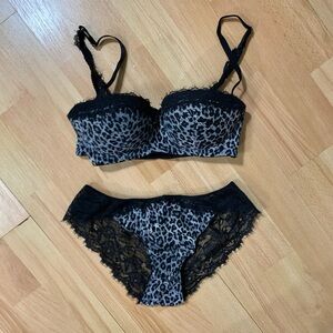 Y2K vintage intimissimi Black and Gray Leopard Lace Bra & Panty Set GUC 34 C